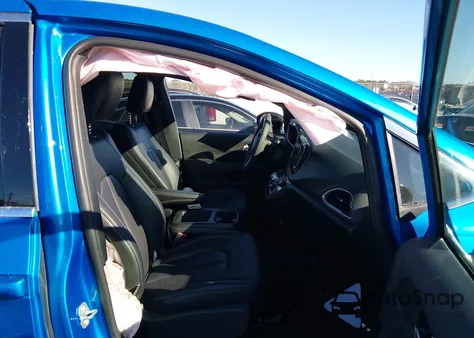 2026 Chrysler Pacifica Select z USA, uszkodzony, nr VIN 2C4RC1BG2TR203965